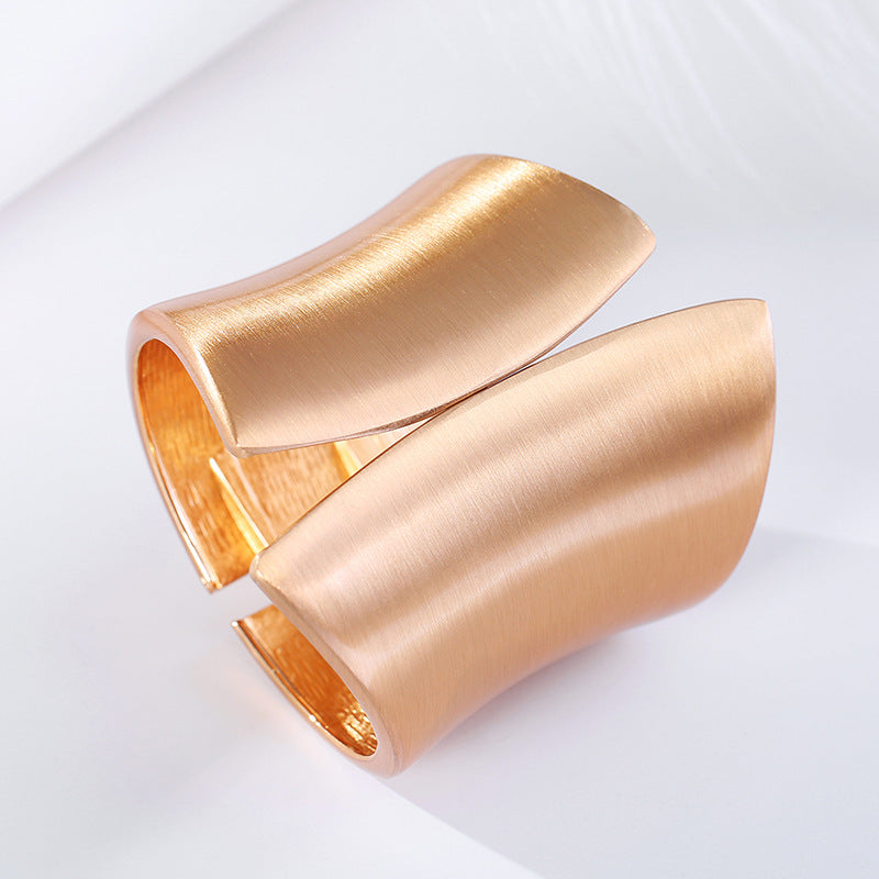 Hyperbole fashion exaggerated asymmetric wide-brimmed alloy open bracelet jewelry