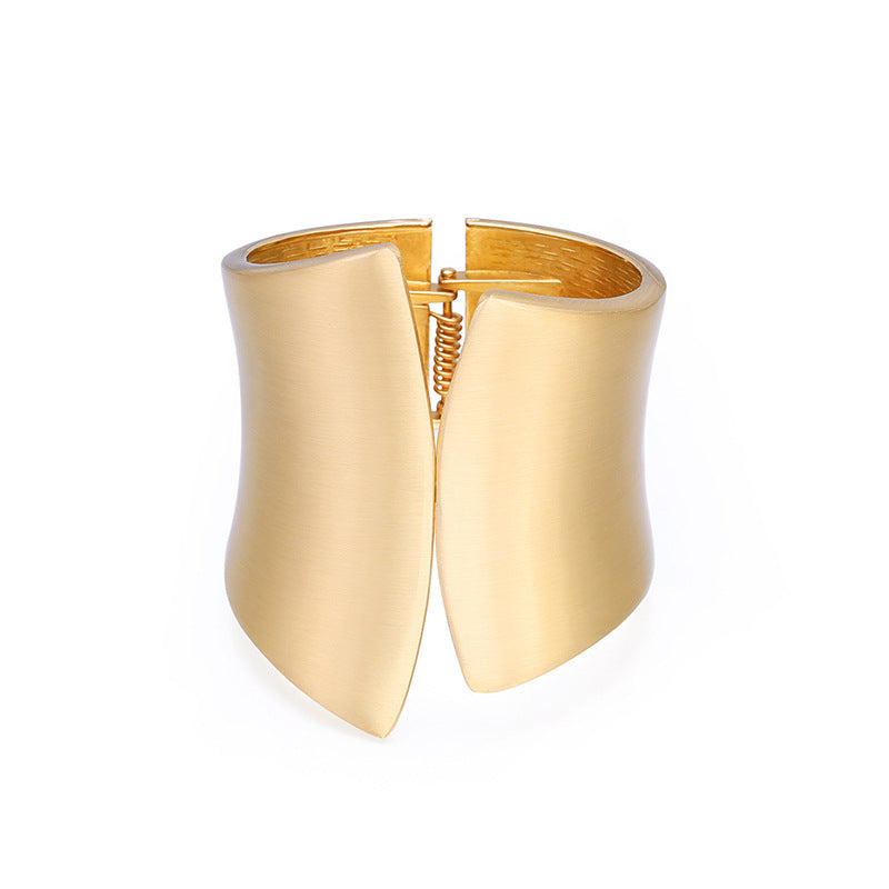 Hyperbole fashion exaggerated asymmetric wide-brimmed alloy open bracelet jewelry