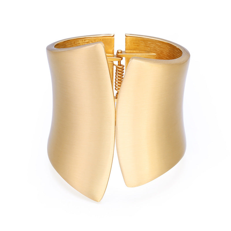 Hyperbole fashion exaggerated asymmetric wide-brimmed alloy open bracelet jewelry