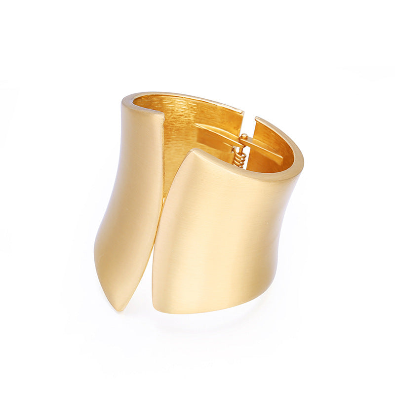 Hyperbole fashion exaggerated asymmetric wide-brimmed alloy open bracelet jewelry