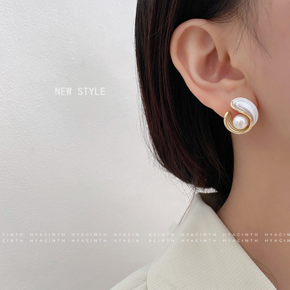 Natural Fresh water pearl French retro style earrings Morandi high-grade gray drop oil temperament silver needle earrings jewelry female