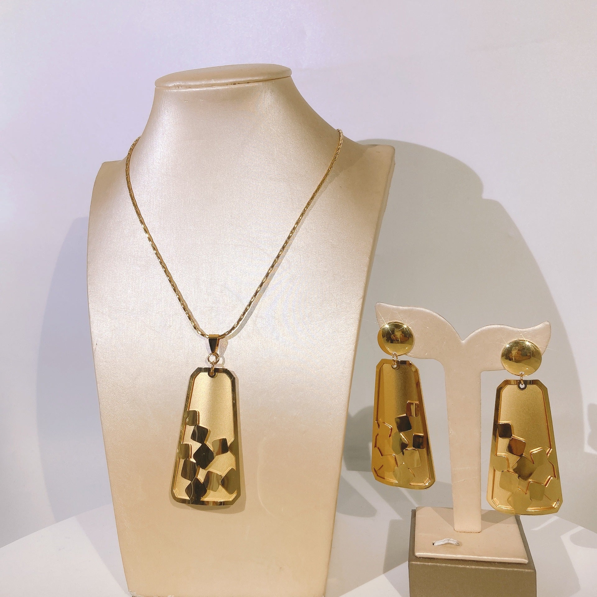 Electroplated copper alloy 24K jewelry set two-piece necklace and earrings for women