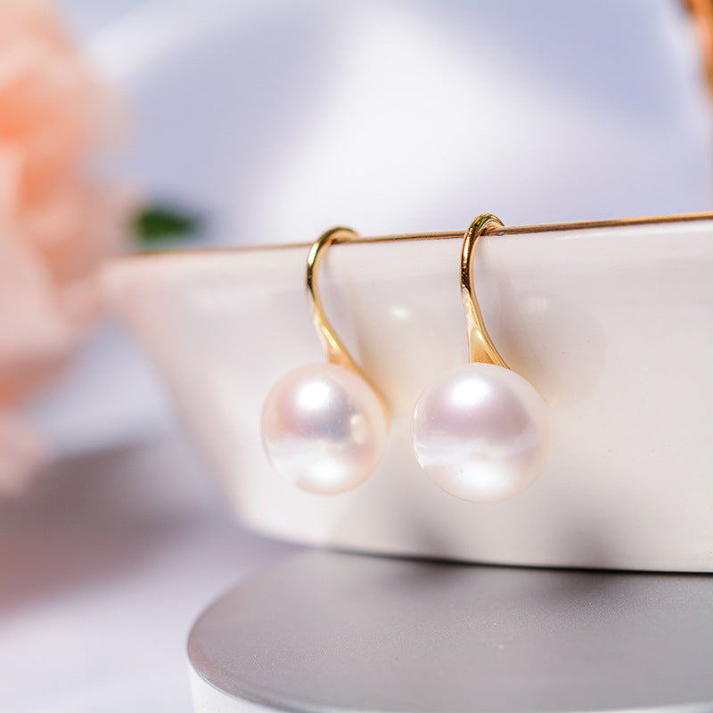Strong light natural freshwater pearl earrings light luxury temperament 925 sterling silver gold-plated silver high-heeled shoes earhook earrings for women