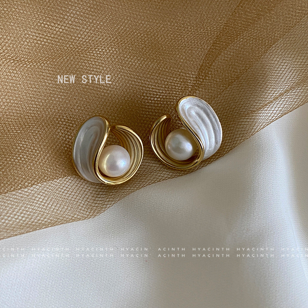 Natural Fresh water pearl French retro style earrings Morandi high-grade gray drop oil temperament silver needle earrings jewelry female