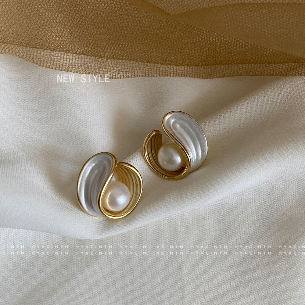 Natural Fresh water pearl French retro style earrings Morandi high-grade gray drop oil temperament silver needle earrings jewelry female