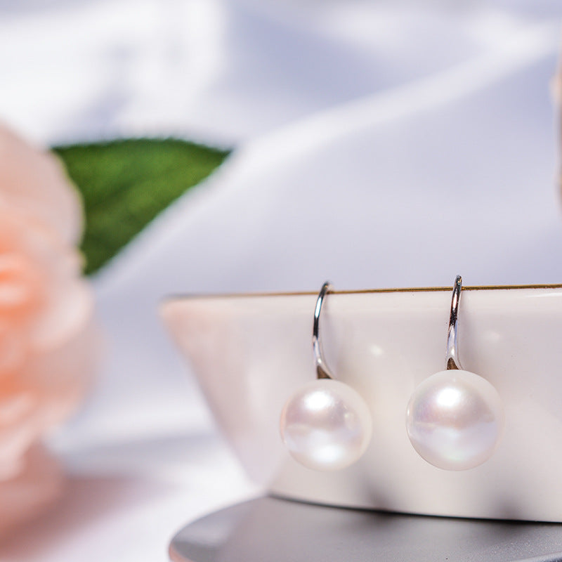 Strong light natural freshwater pearl earrings light luxury temperament 925 sterling silver gold-plated silver high-heeled shoes earhook earrings for women