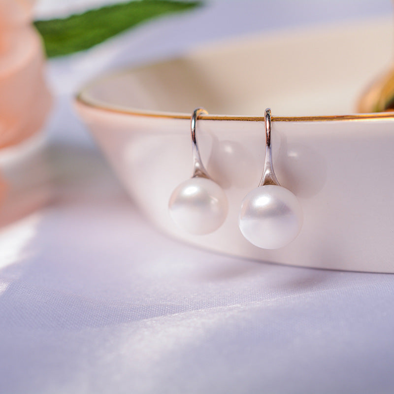 Strong light natural freshwater pearl earrings light luxury temperament 925 sterling silver gold-plated silver high-heeled shoes earhook earrings for women